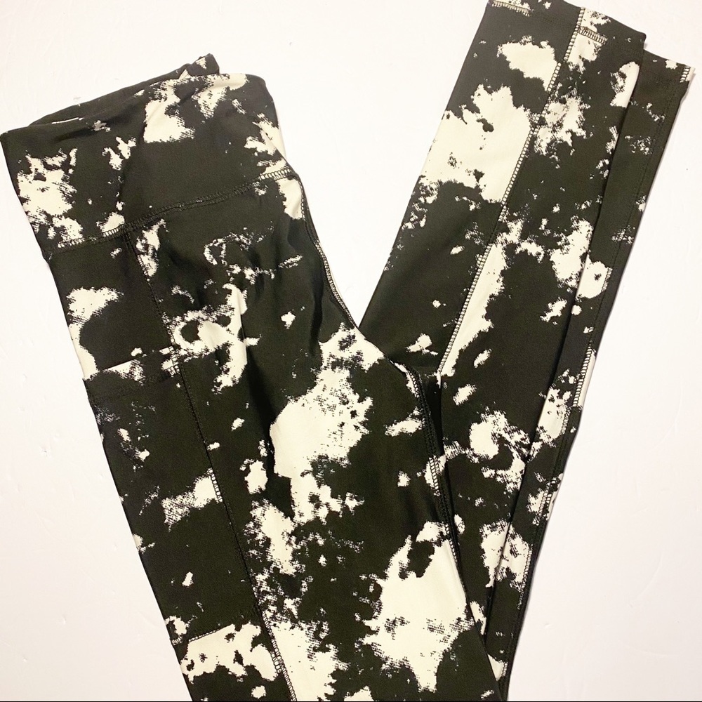 𝅺KIRA Lifestyle Leggings Black White Pattern XS